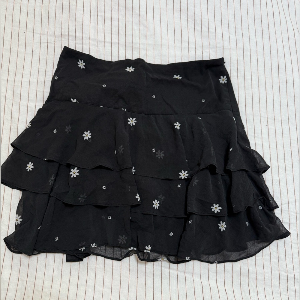 Urban outfitters new, tiered flower skirt